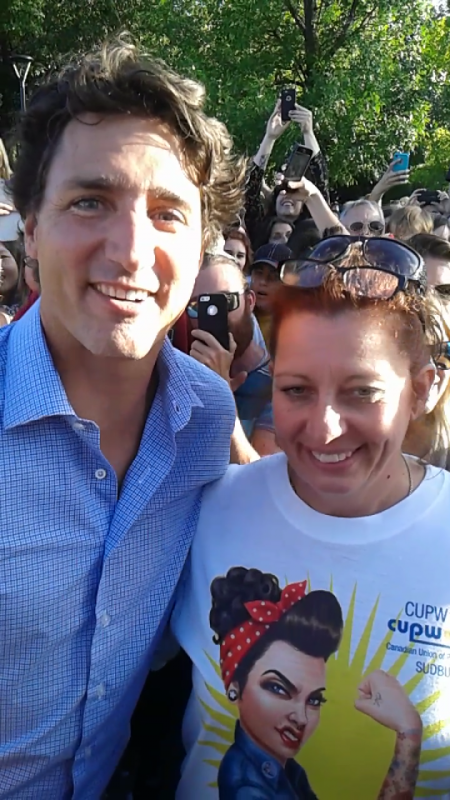Charlene Bradley, CUPW Local 612 member with Prime Minister Justin Trudeau at a gathering in Sudbury, Ontario August 22, 2016